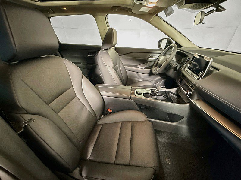 Certified 2026 Nissan Rogue Dark Armor AWD/4WD image 27
