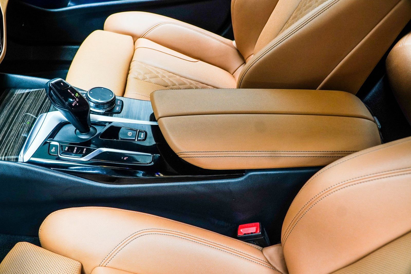 Used 2023 BMW 530i xDrive w/ Premium Package image 17