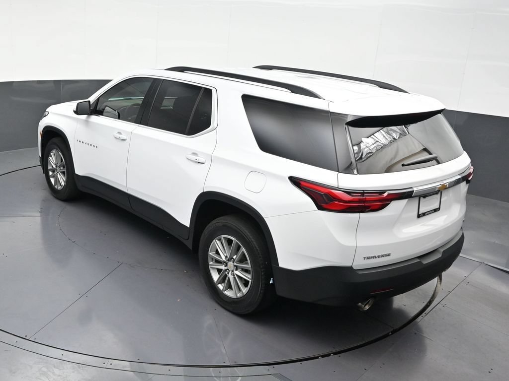 Used 2023 Chevrolet Traverse LT FWD image 12