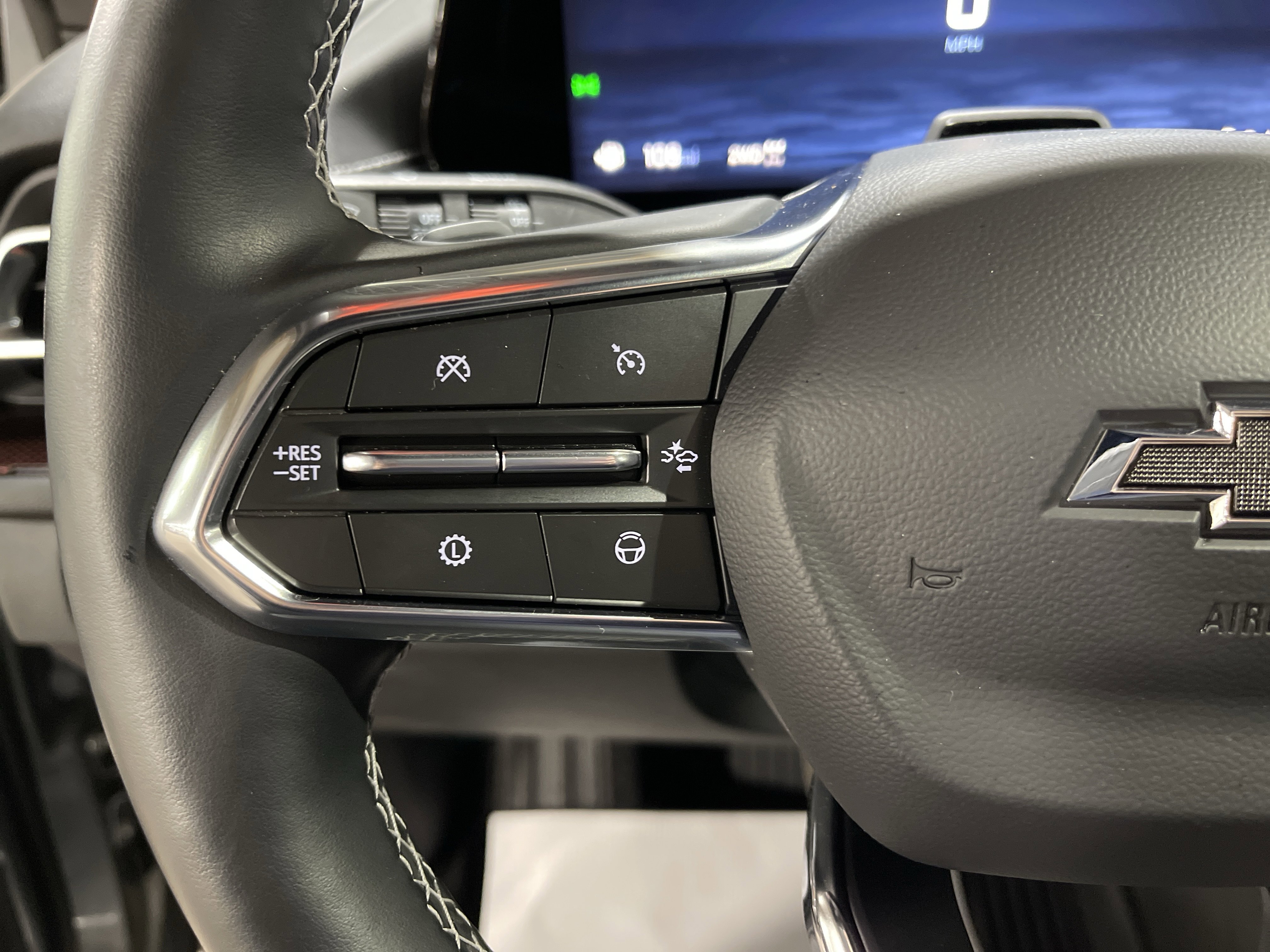 Used 2025 Chevrolet Traverse Z71 w/ Enhanced Driving Package image 20