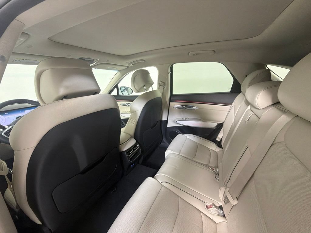 New 2027 Genesis GV70 2.5T Advanced AWD/4WD image 29