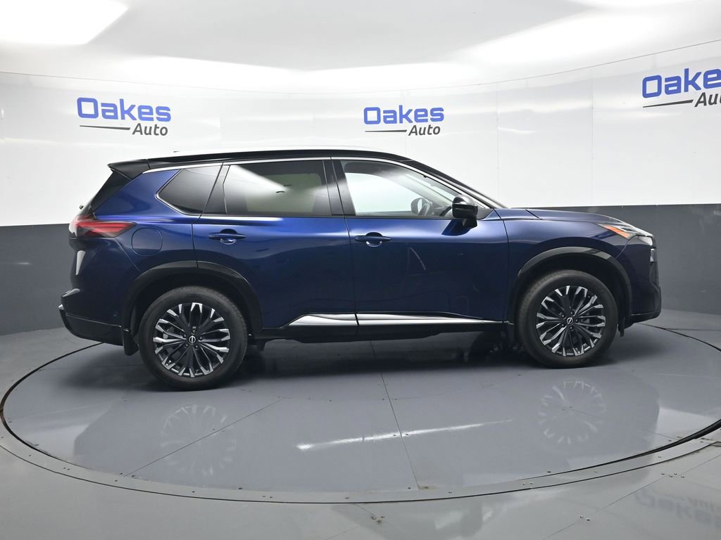 Used 2024 Nissan Rogue Platinum w/ Platinum Premium Package AWD/4WD image 9