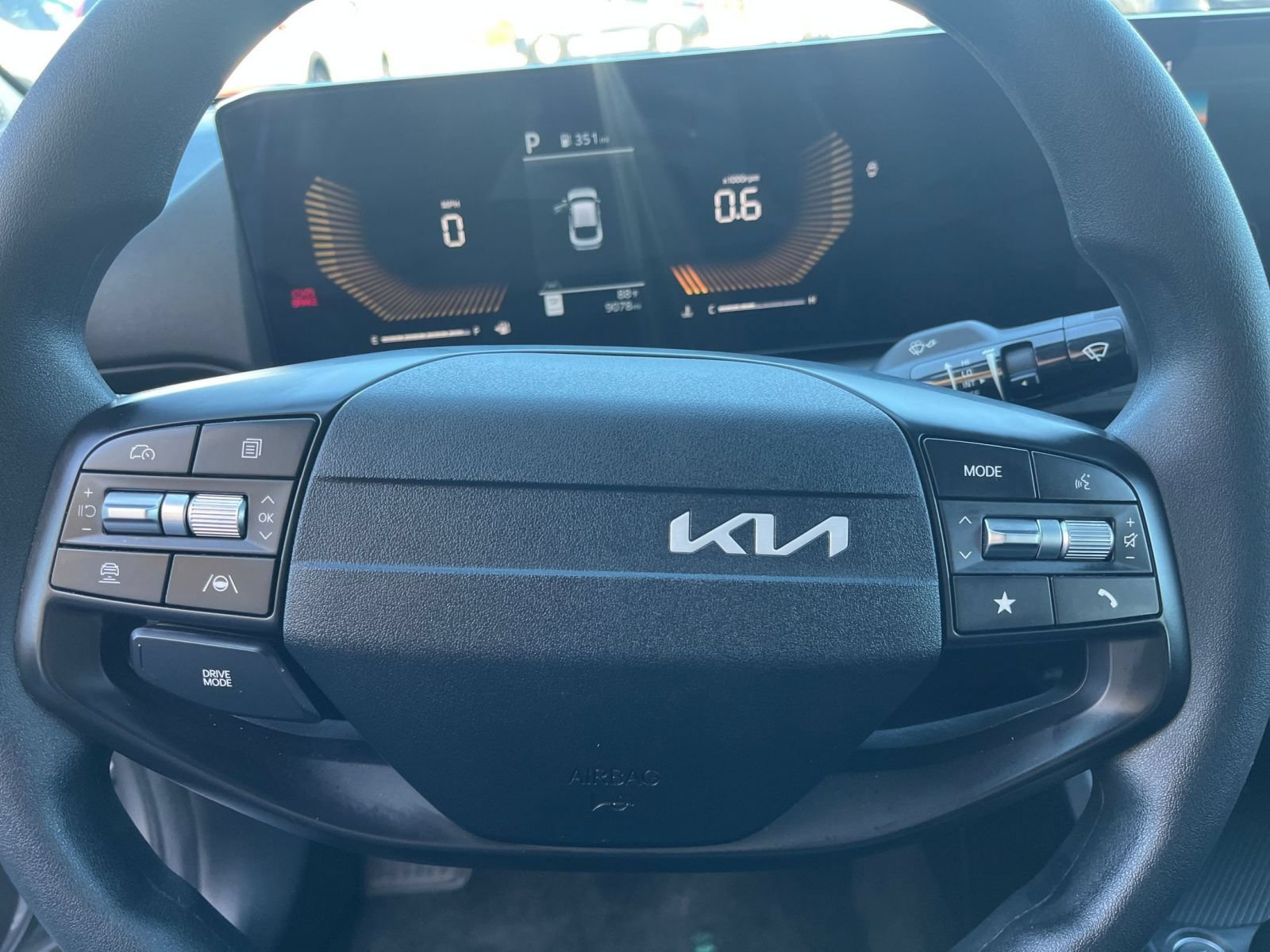 Used 2025 Kia K4 FWD image 28