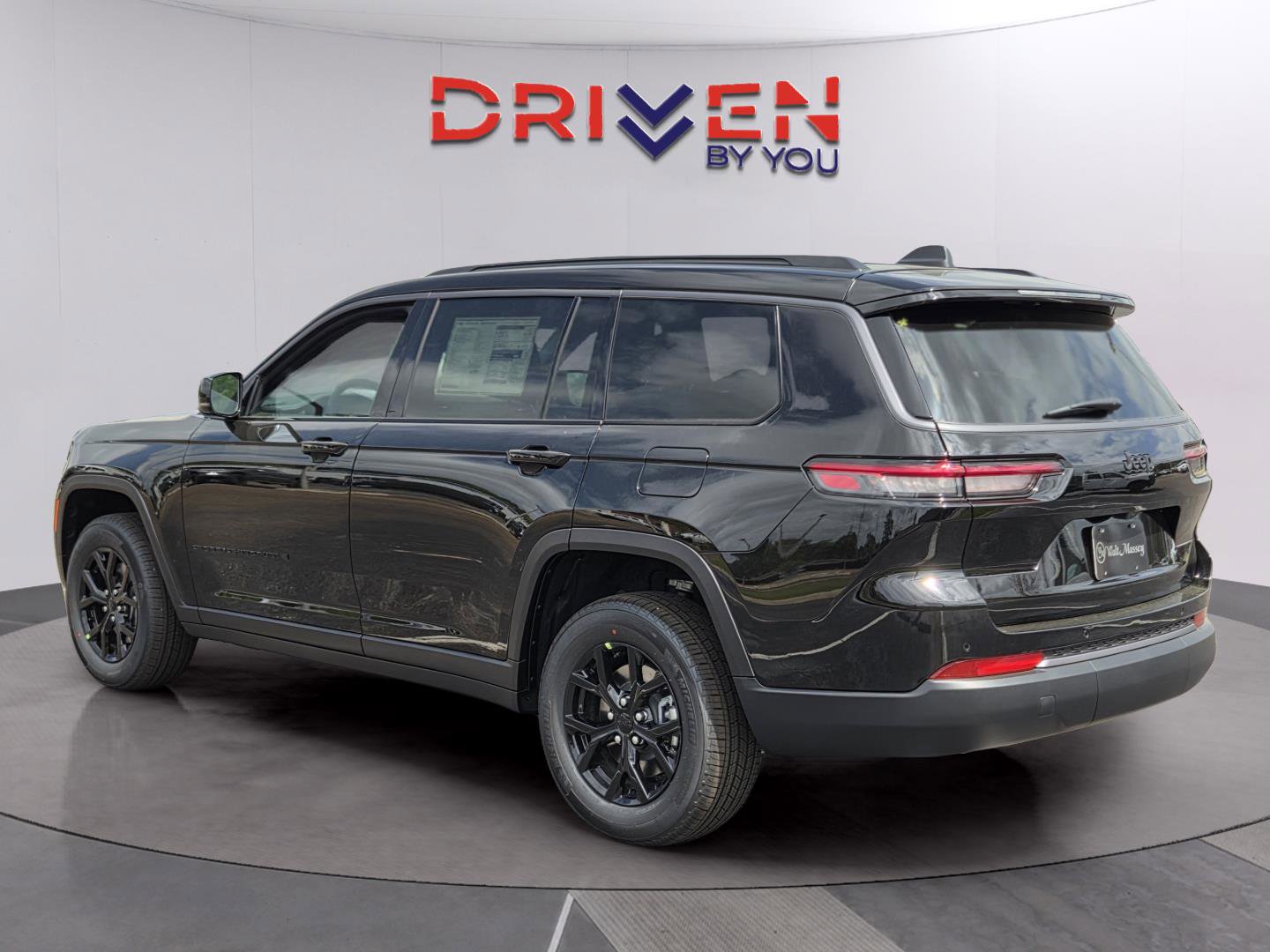 New 2026 Jeep Grand Cherokee L 2WD image 3