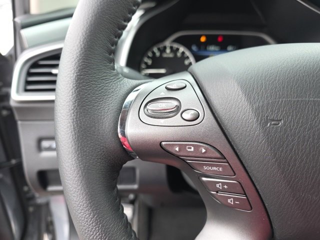 Used 2024 Nissan Murano SV w/ SV Midnight Edition Package image 16