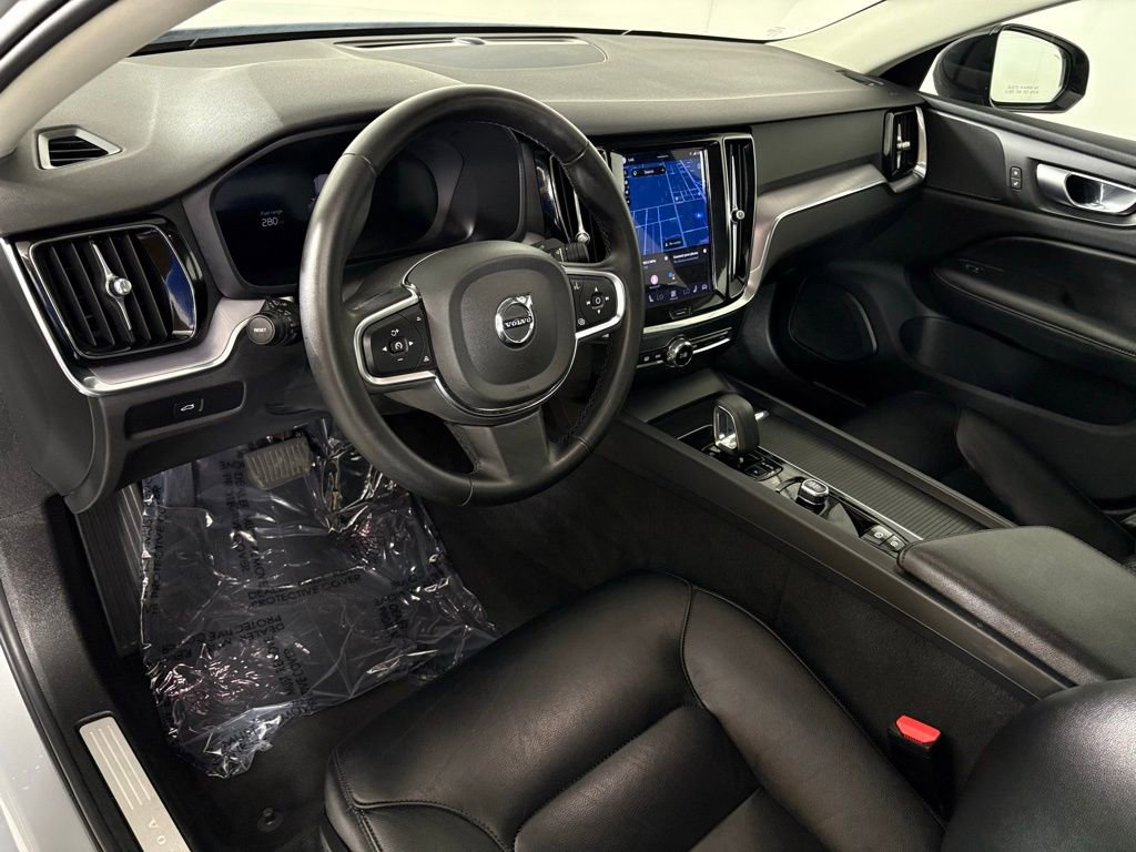 Used 2024 Volvo S60 B5 Core image 17