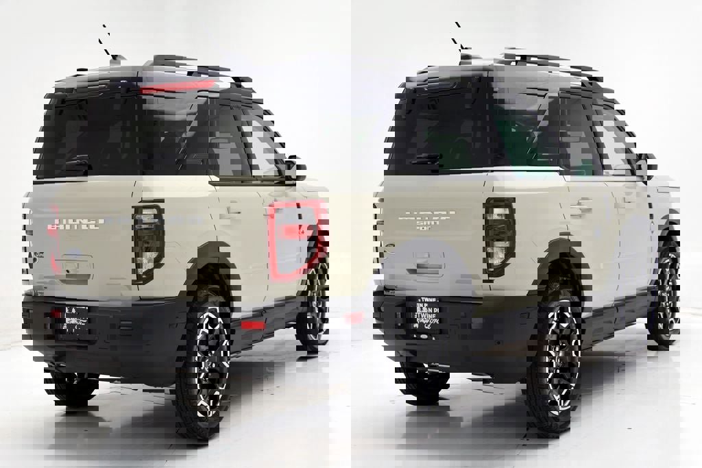 Used 2025 Ford Bronco Sport Outer Banks w/ Outer Banks Tech Package+ image 9