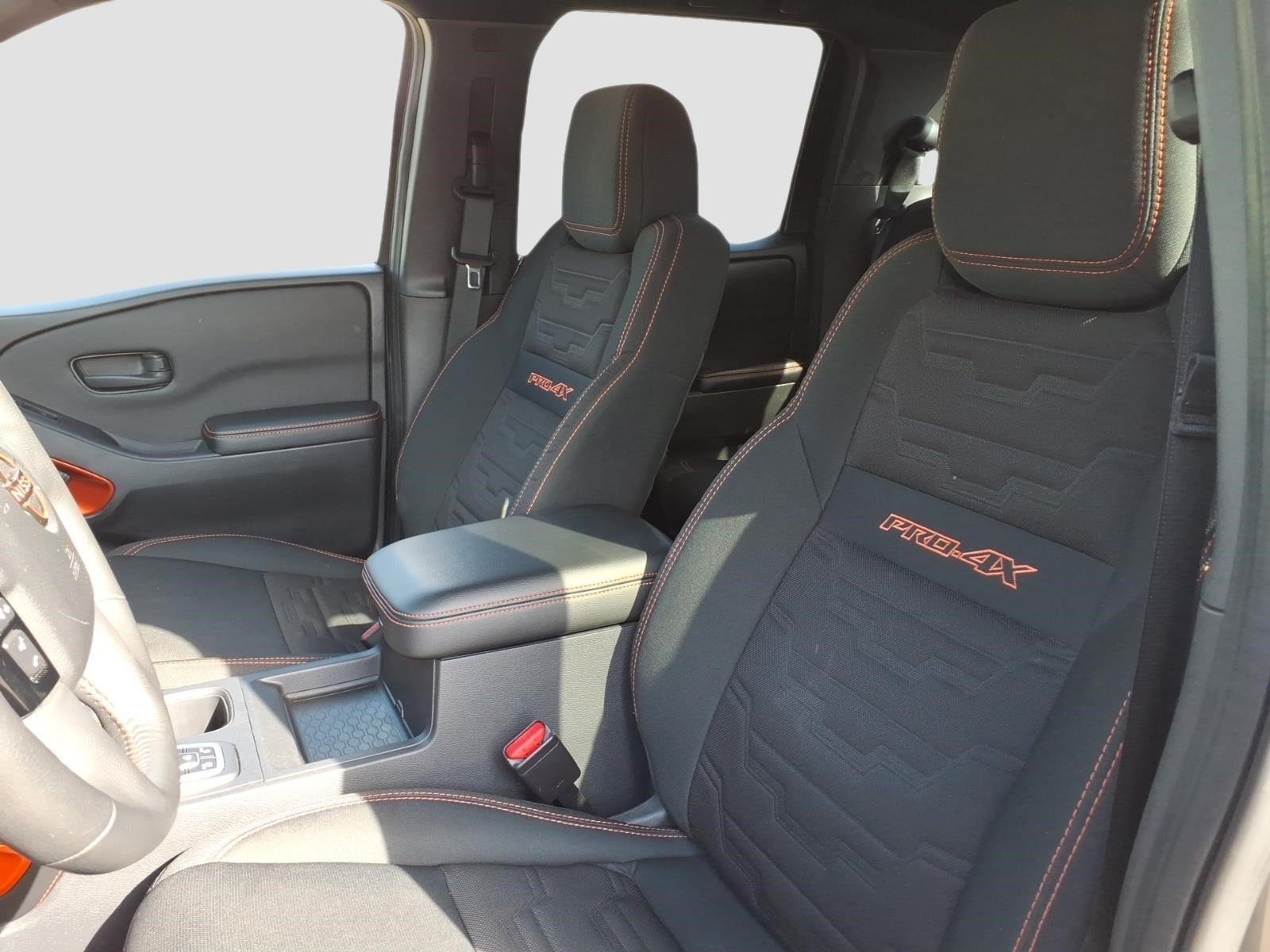 Used 2026 Nissan Frontier PRO-4X AWD/4WD image 11