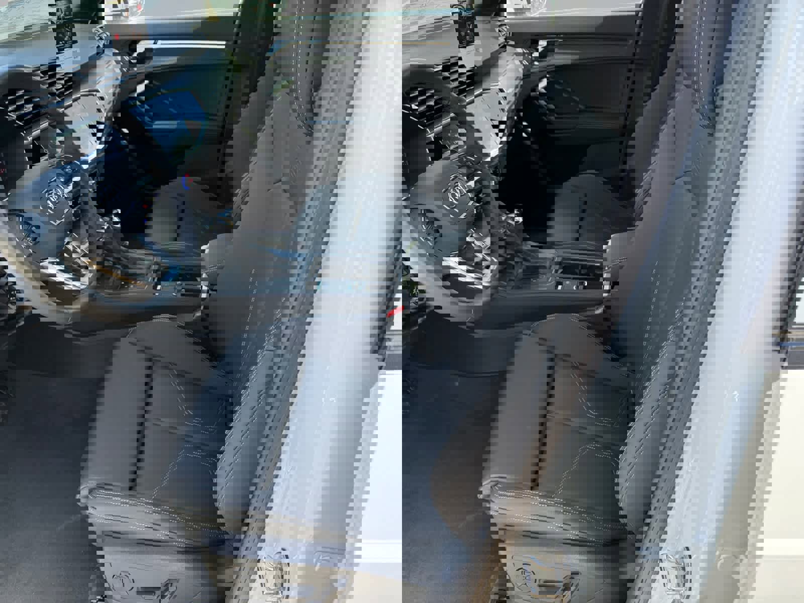 New 2025 Audi Q3 2.0T Premium image 15