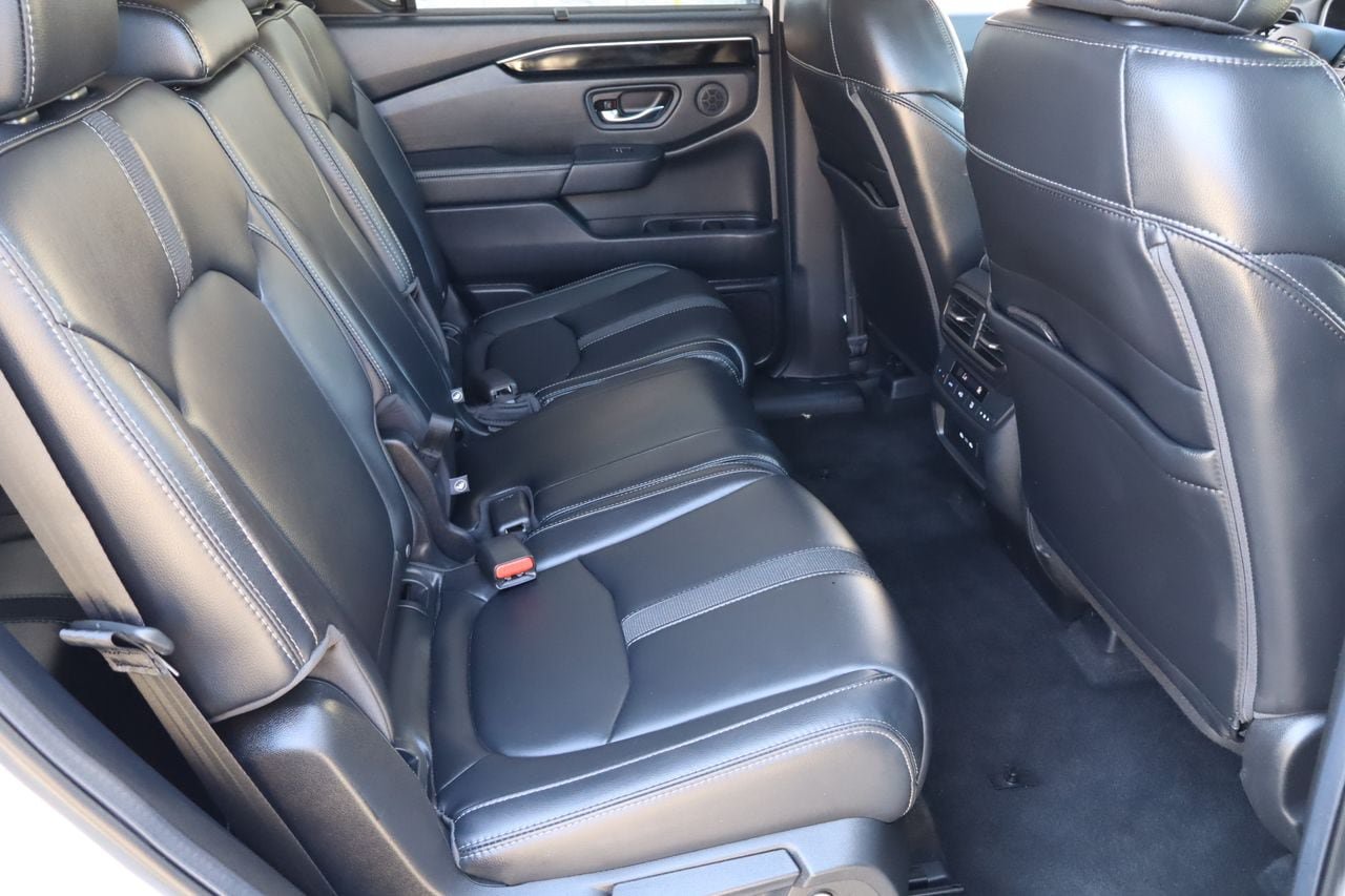 Used 2025 Honda Pilot EX-L image 17