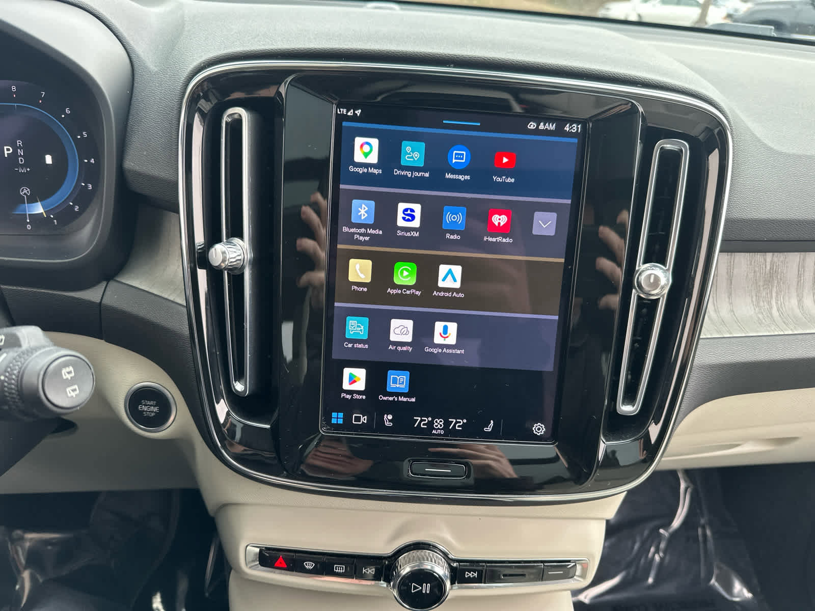 Used 2023 Volvo XC40 B5 Plus w/ Driver Assist Package image 21