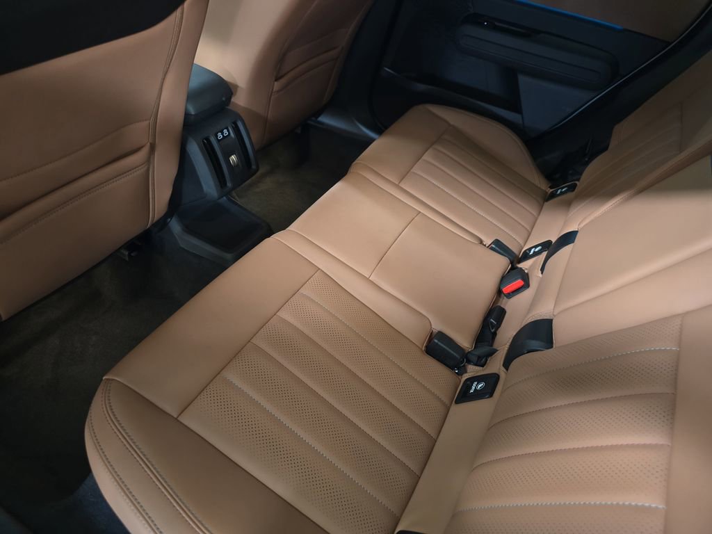 Used 2025 MINI Cooper Countryman S w/ Comfort Package Max image 16