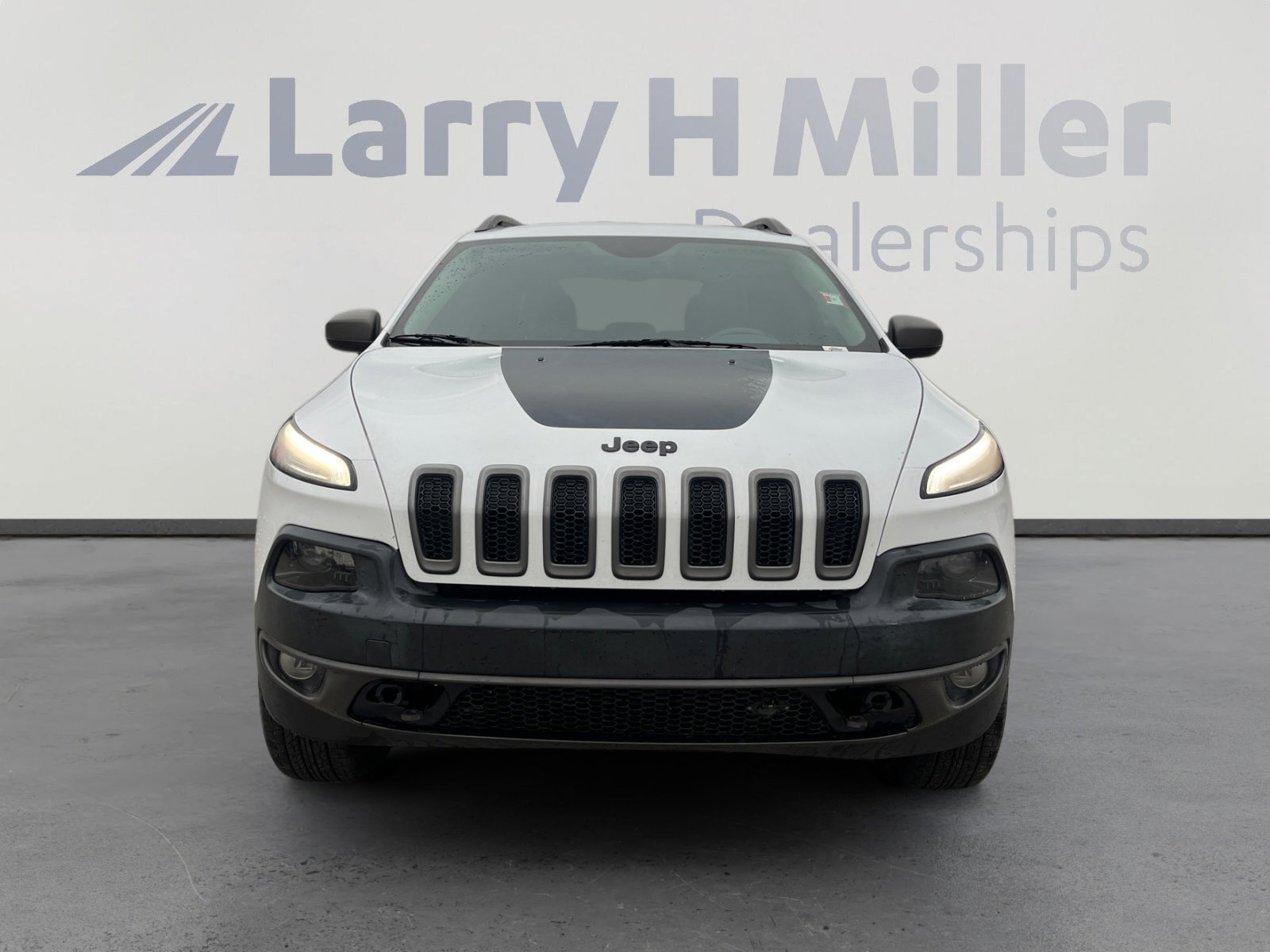 Used 2016 Jeep Cherokee Trailhawk w/ Comfort/Convenience Group image 8