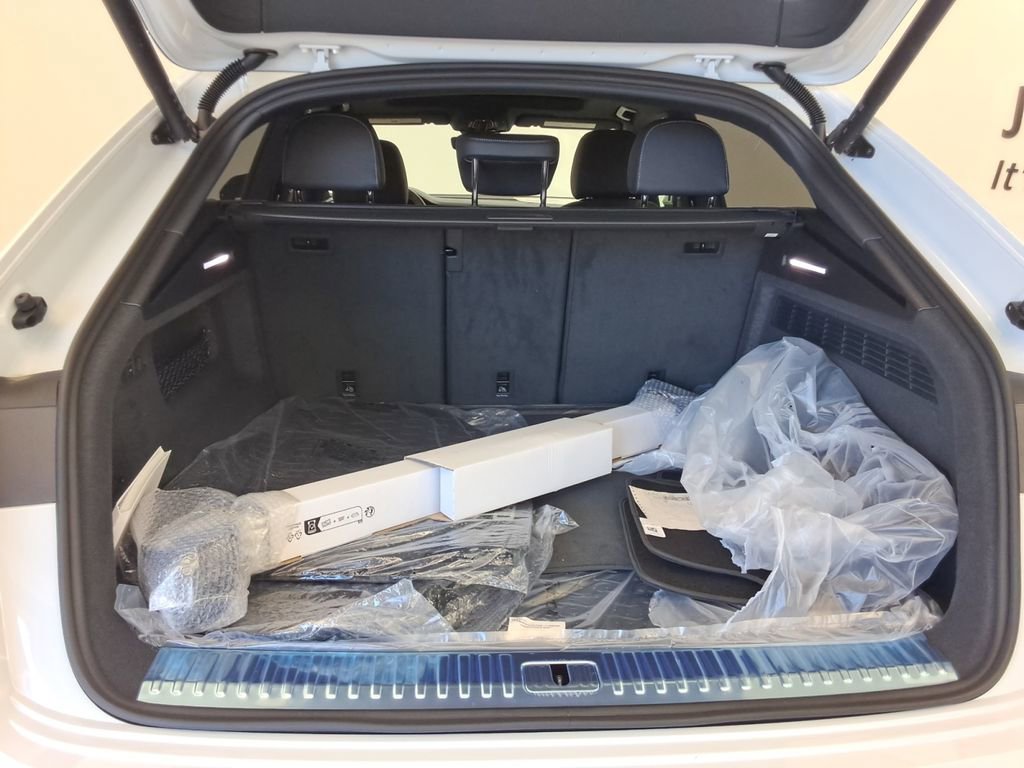 New 2026 Audi Q8 Premium Plus image 21