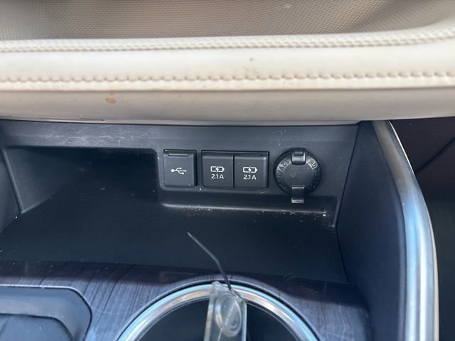 Used 2020 Toyota Highlander Limited image 38