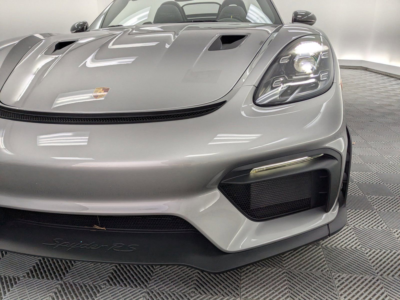 Certified 2025 Porsche 718 Boxster Spyder RS image 22