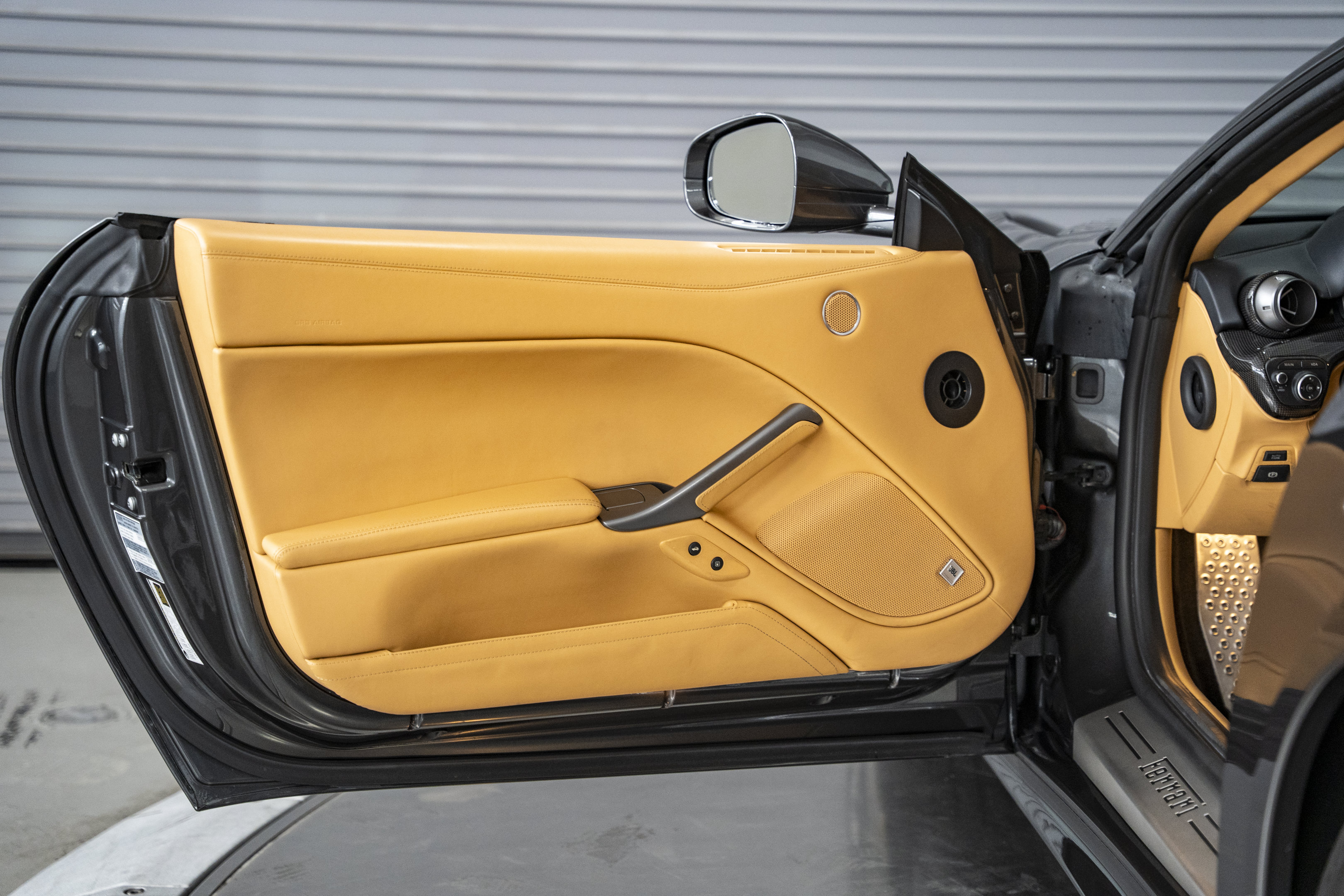 Used 2014 Ferrari F12 Berlinetta RWD image 19
