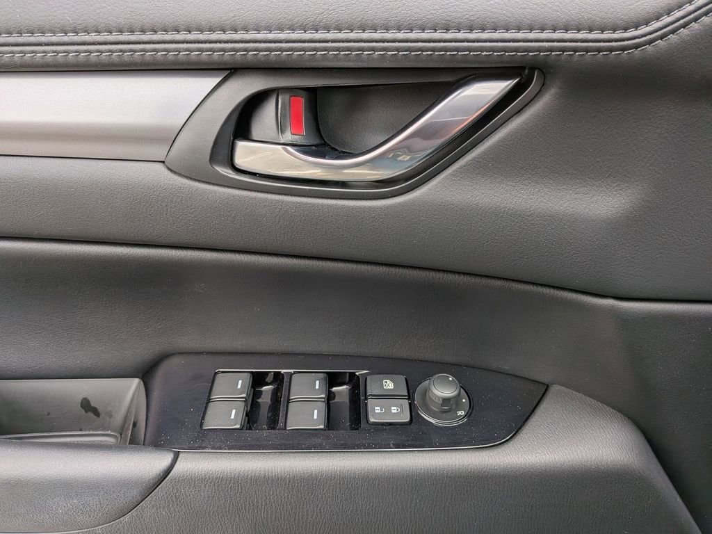 Used 2021 MAZDA CX-5 Touring image 10