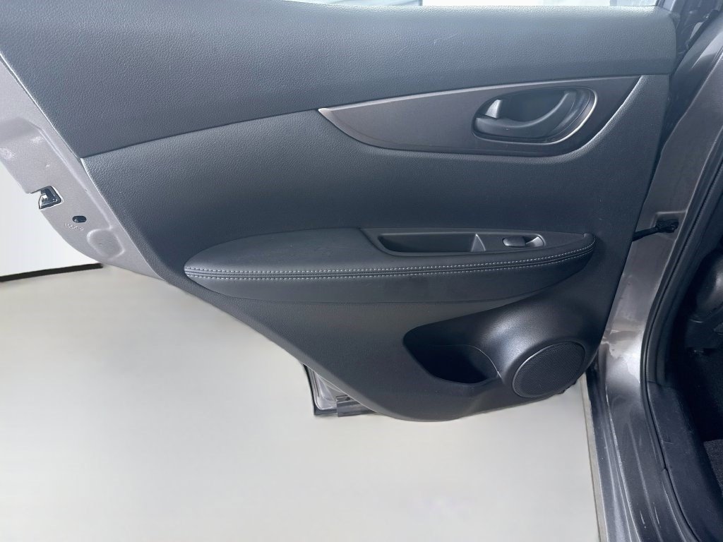 Used 2020 Nissan Rogue Sport S FWD image 24