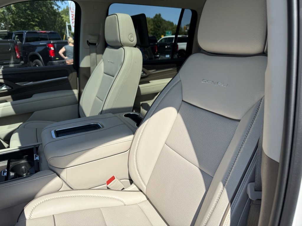 Certified 2024 GMC Yukon XL Denali w/ Denali Reserve Package image 46