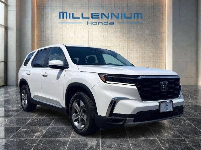 Used 2023 Honda Pilot EX-L image 4