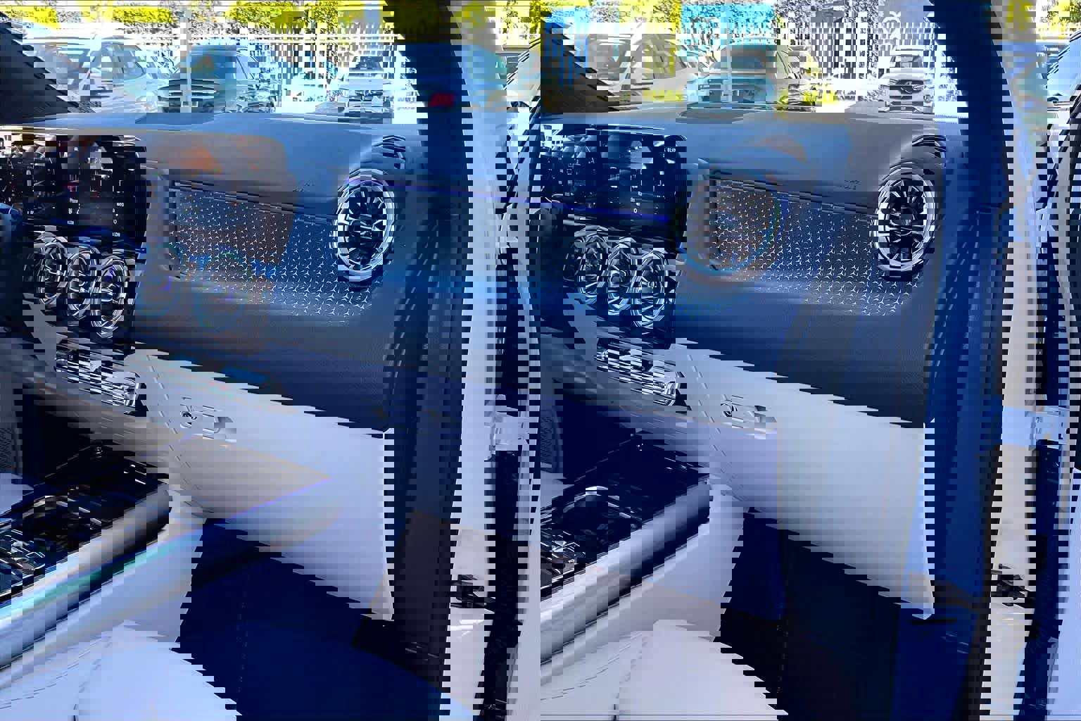 Used 2025 Mercedes-Benz GLA 250 image 18