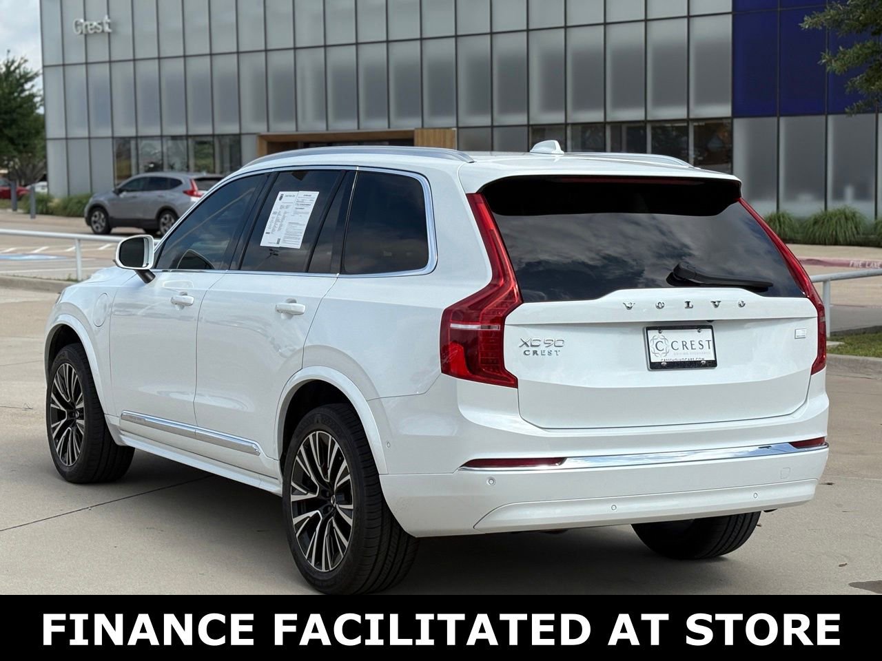 Certified 2023 Volvo XC90 T8 Plus AWD/4WD image 7