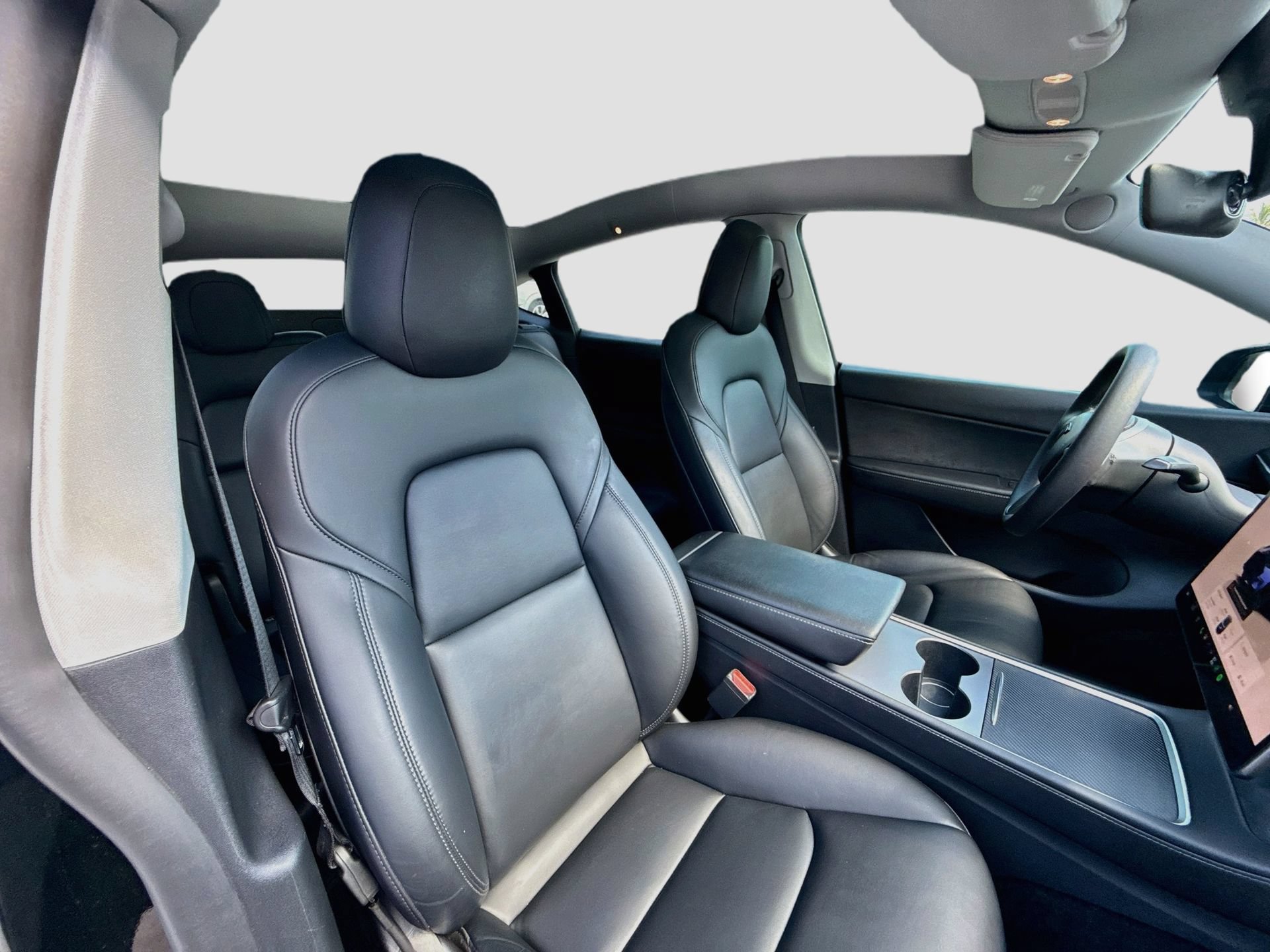 Used 2022 Tesla Model Y Performance AWD/4WD image 15
