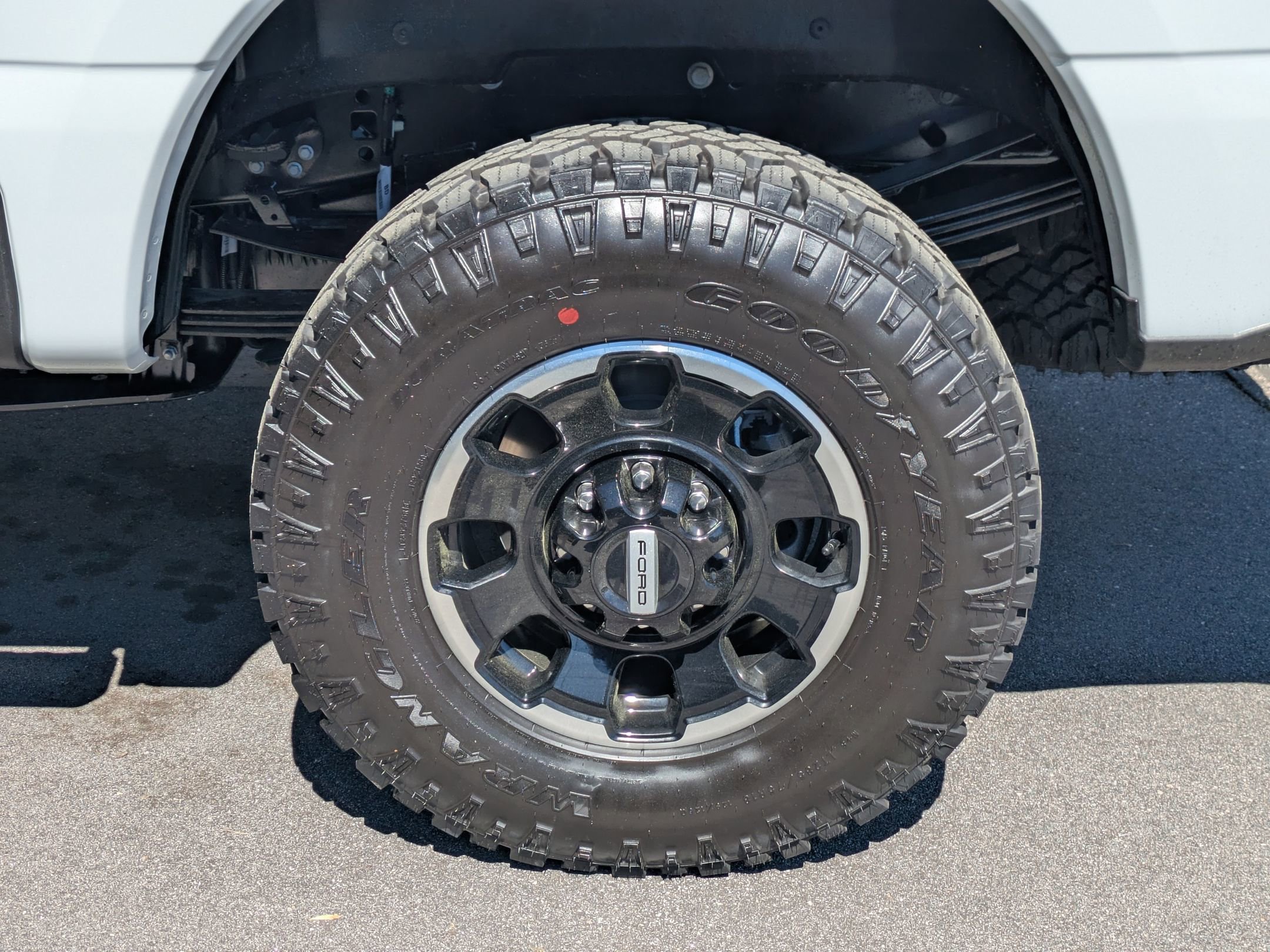 New 2026 Ford F350 Platinum w/ Tremor Off-Road Package image 8