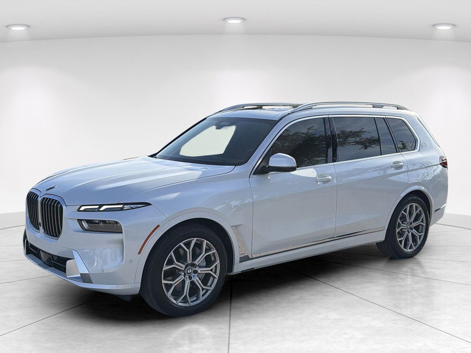 Used 2026 BMW X7 xDrive40i AWD/4WD image 8