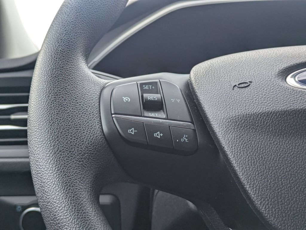 Used 2025 Ford Escape Active AWD/4WD image 22
