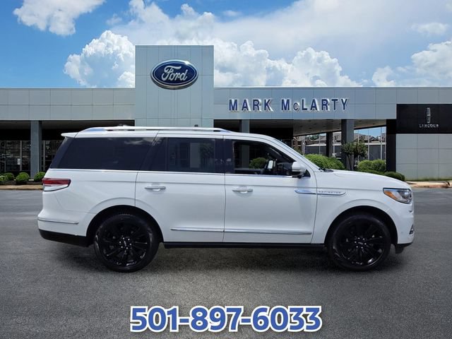Used 2024 Lincoln Navigator Reserve AWD/4WD image 6