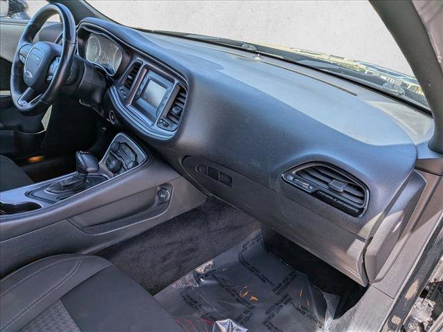 Used 2017 Dodge Challenger SXT image 21