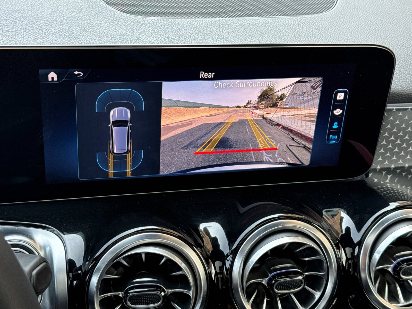 Certified 2024 Mercedes-Benz GLB 250 4MATIC image 19