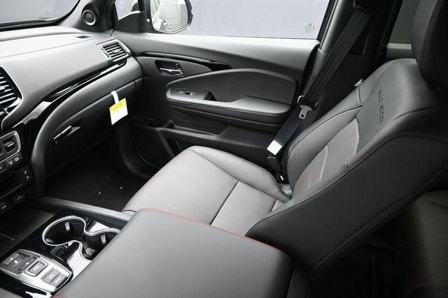 New 2026 Honda Ridgeline Black Edition image 11