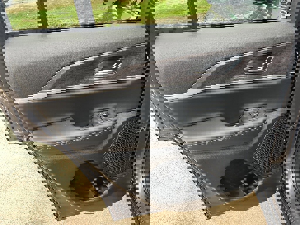 New 2025 Jeep Grand Cherokee Limited image 15