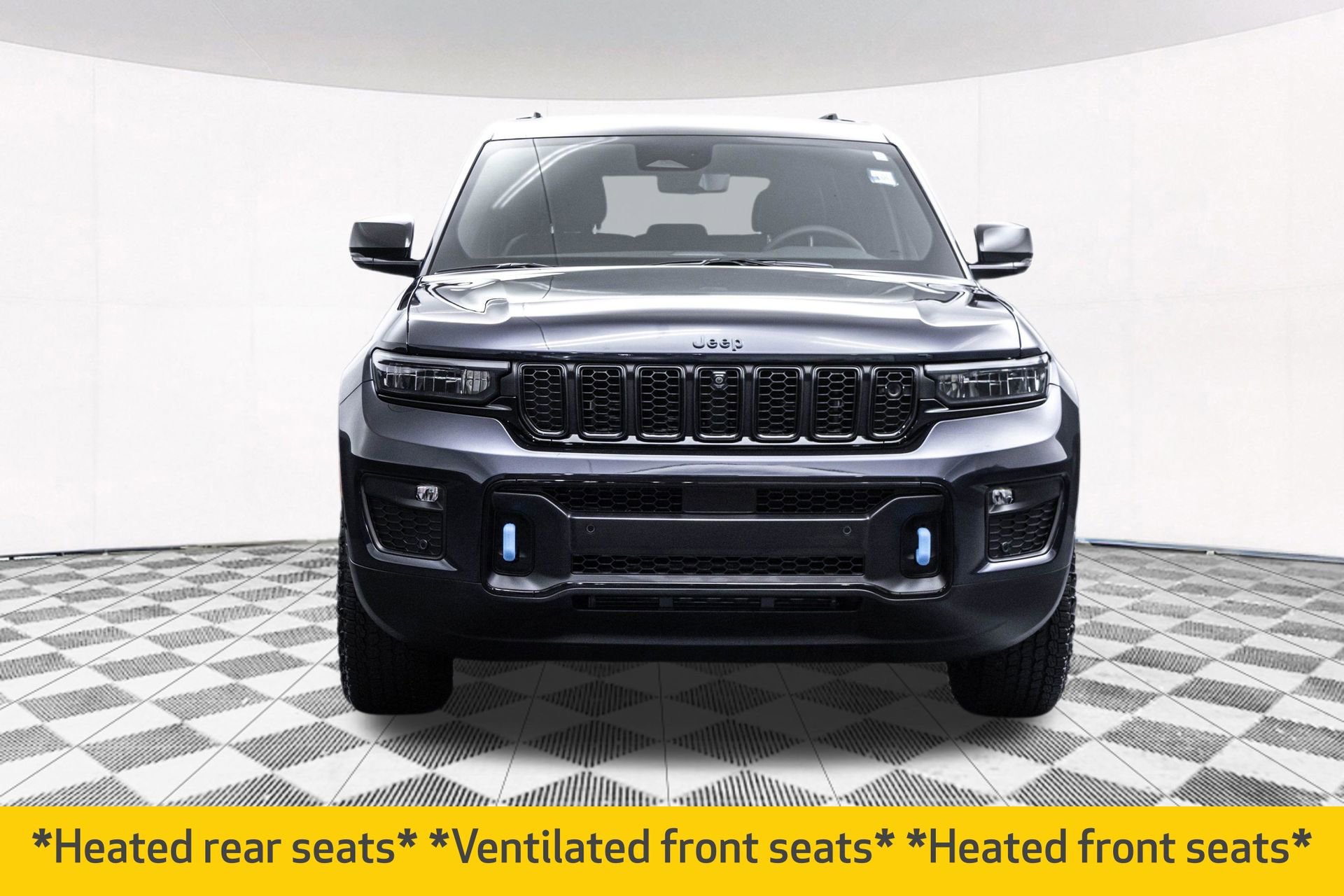 Used 2022 Jeep Grand Cherokee Trailhawk w/ Advanced Protech Group II image 17