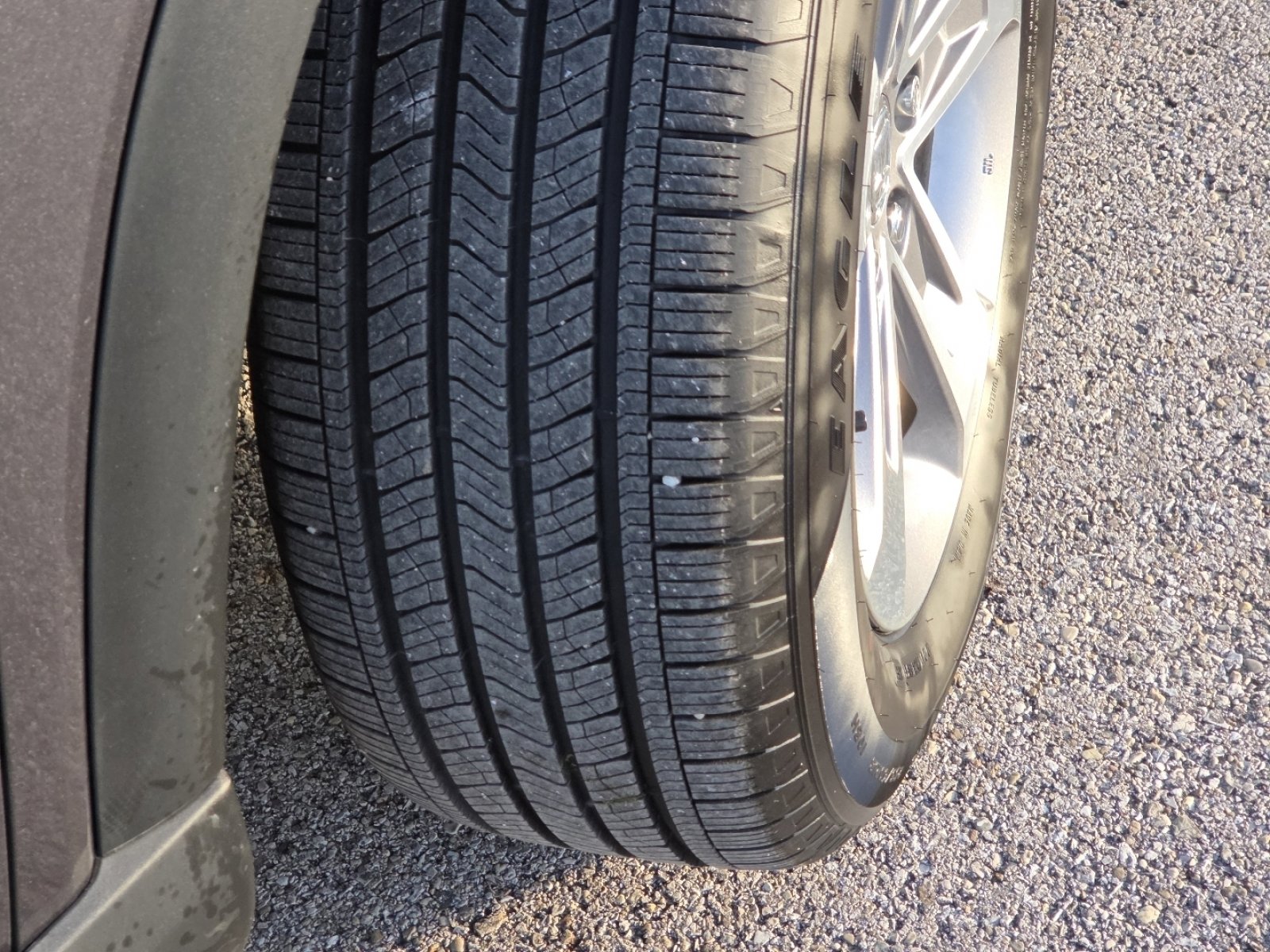 Used 2025 Honda Pilot EX-L image 11