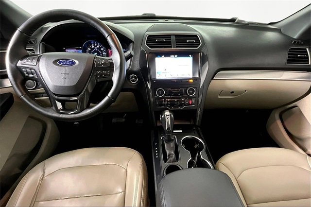 Used 2019 Ford Explorer XLT w/ Equipment Group 202A image 7