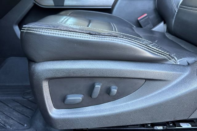 Used 2018 GMC Sierra 2500 Denali w/ Duramax Plus Package AWD/4WD image 13