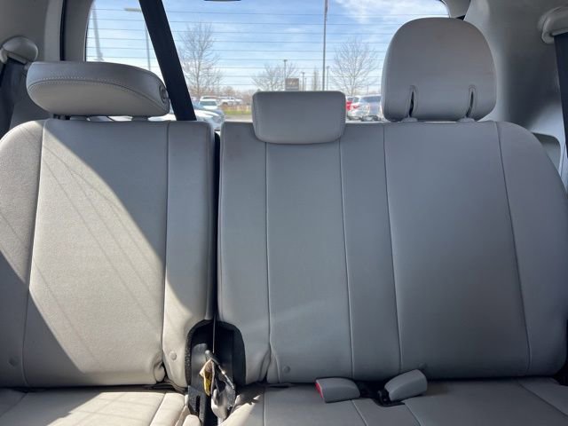 Used 2015 Toyota Sienna Limited Premium image 34