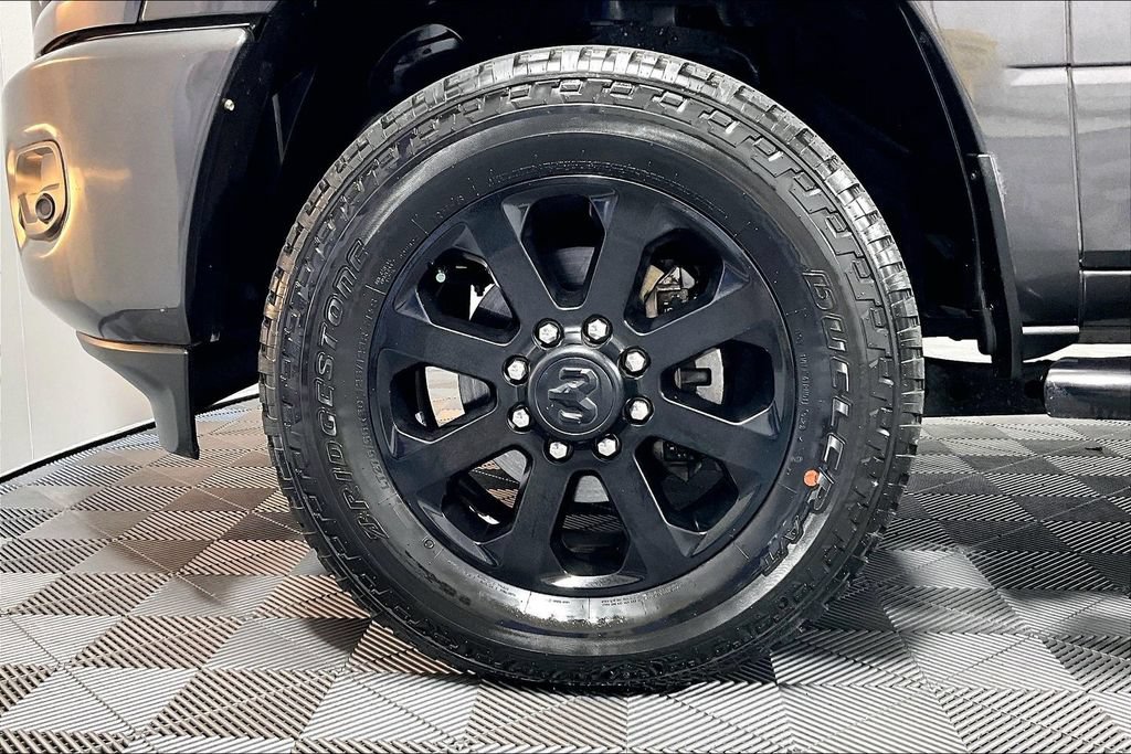 Used 2021 RAM 3500 Big Horn w/ Night Edition AWD/4WD image 8