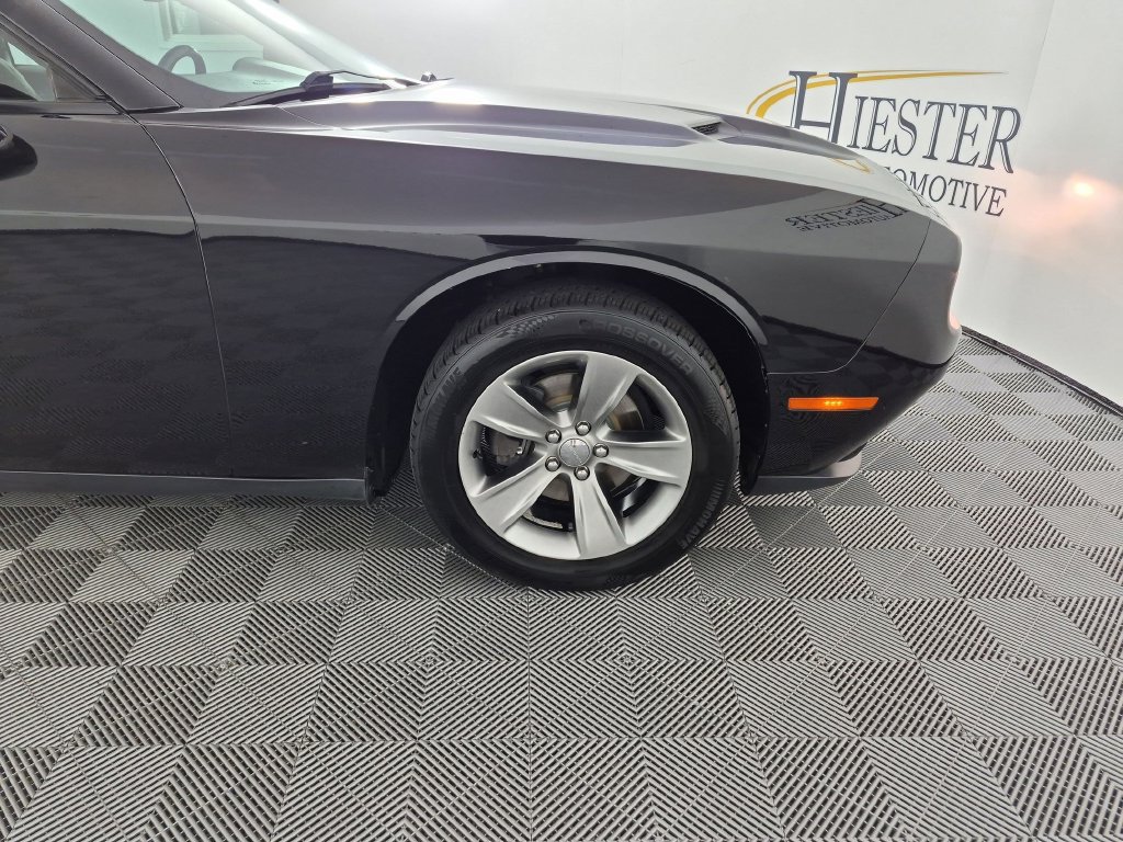 Used 2019 Dodge Challenger SXT RWD image 11