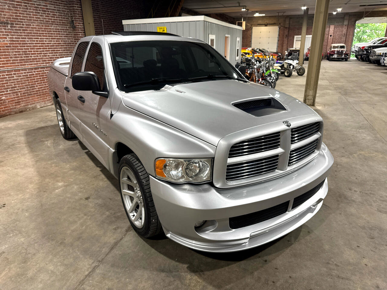 Used 2005 Dodge Ram 1500 Truck 2WD Quad Cab image 11