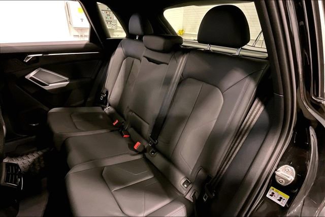 Certified 2022 Audi Q3 2.0T Premium w/ Convenience Package image 26