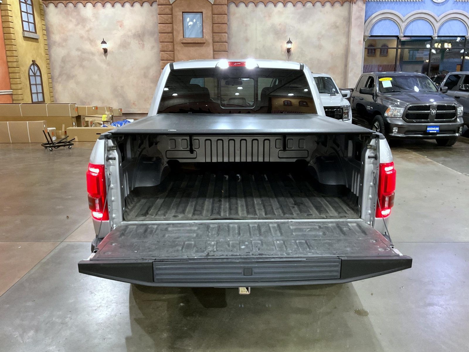 Used 2016 Ford F150 Lariat w/ Equipment Group 502A Luxury AWD/4WD image 21