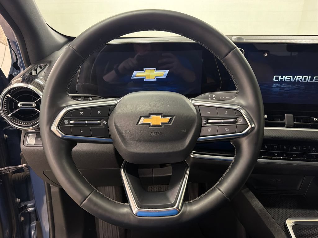 Used 2025 Chevrolet Equinox LT w/ Convenience Package II FWD image 18