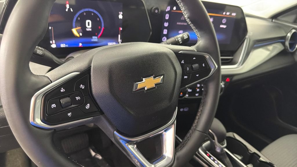 Certified 2025 Chevrolet Trax LT w/ Driver Confidence Package FWD image 22
