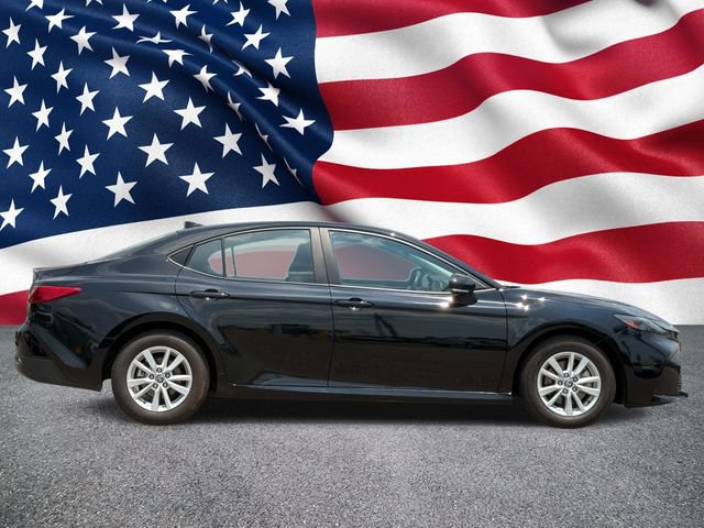 Used 2025 Toyota Camry LE FWD image 4