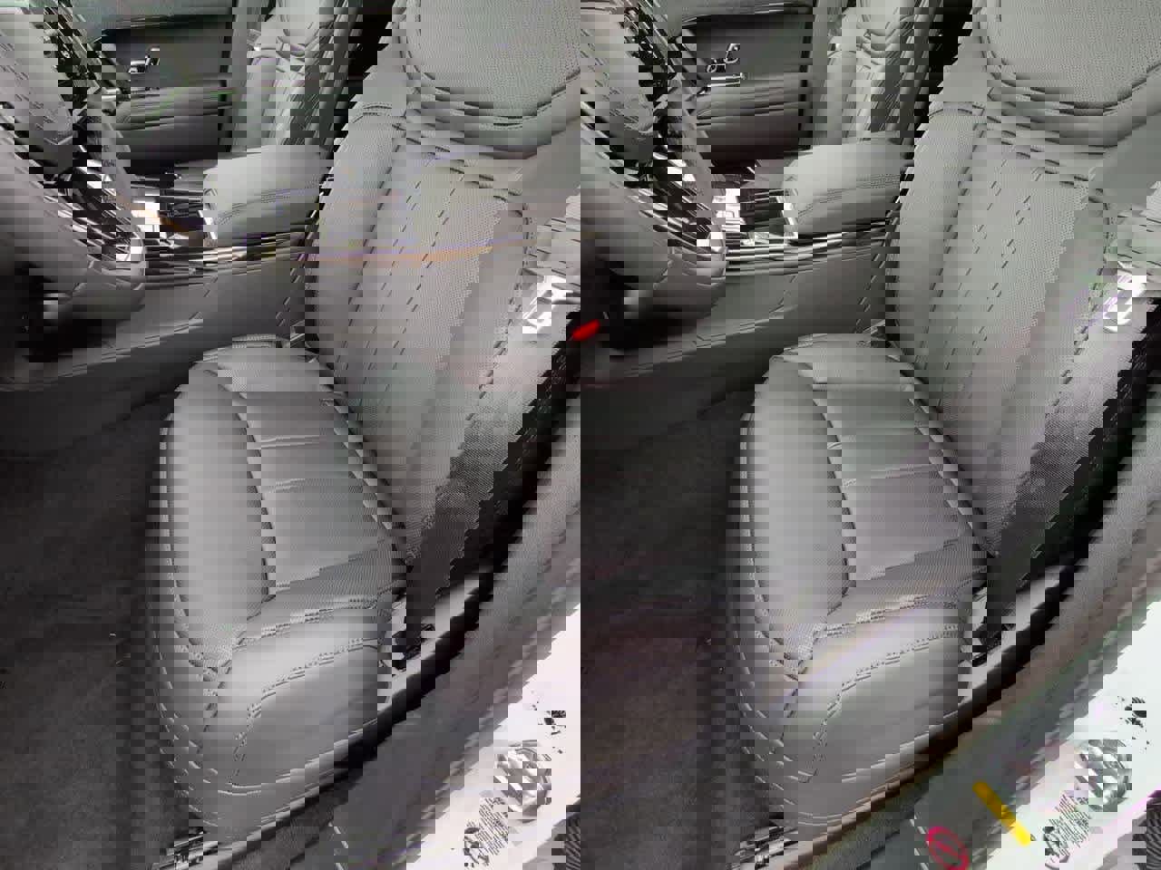 New 2026 Land Rover Range Rover Sport Dynamic SE image 16